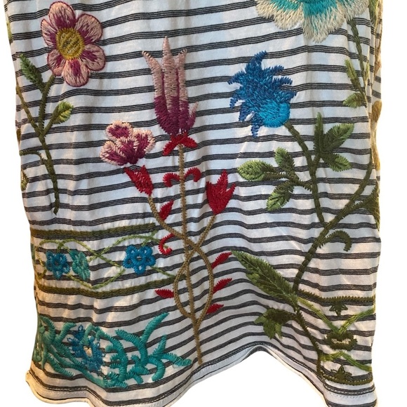 Johnny Was Sheri Everyday Stripe Tee Embroidered Floral - Picture 6 of 9